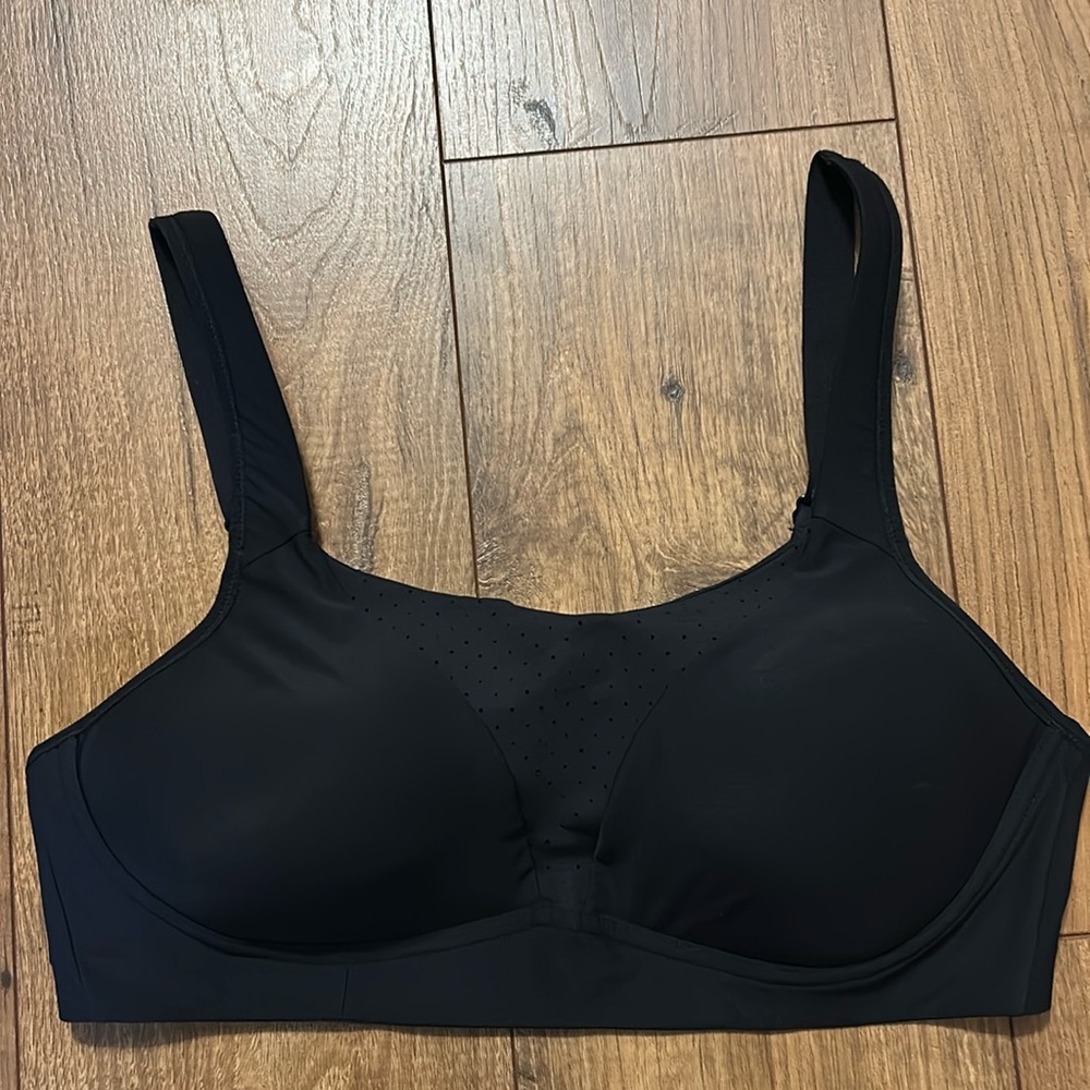 Lululemon Run Times Bra Size 38C Solid Black High Support 4-Way Stretch